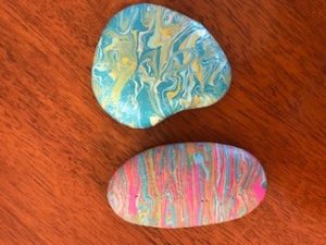 Read more about the article Rock Painting – Abstract